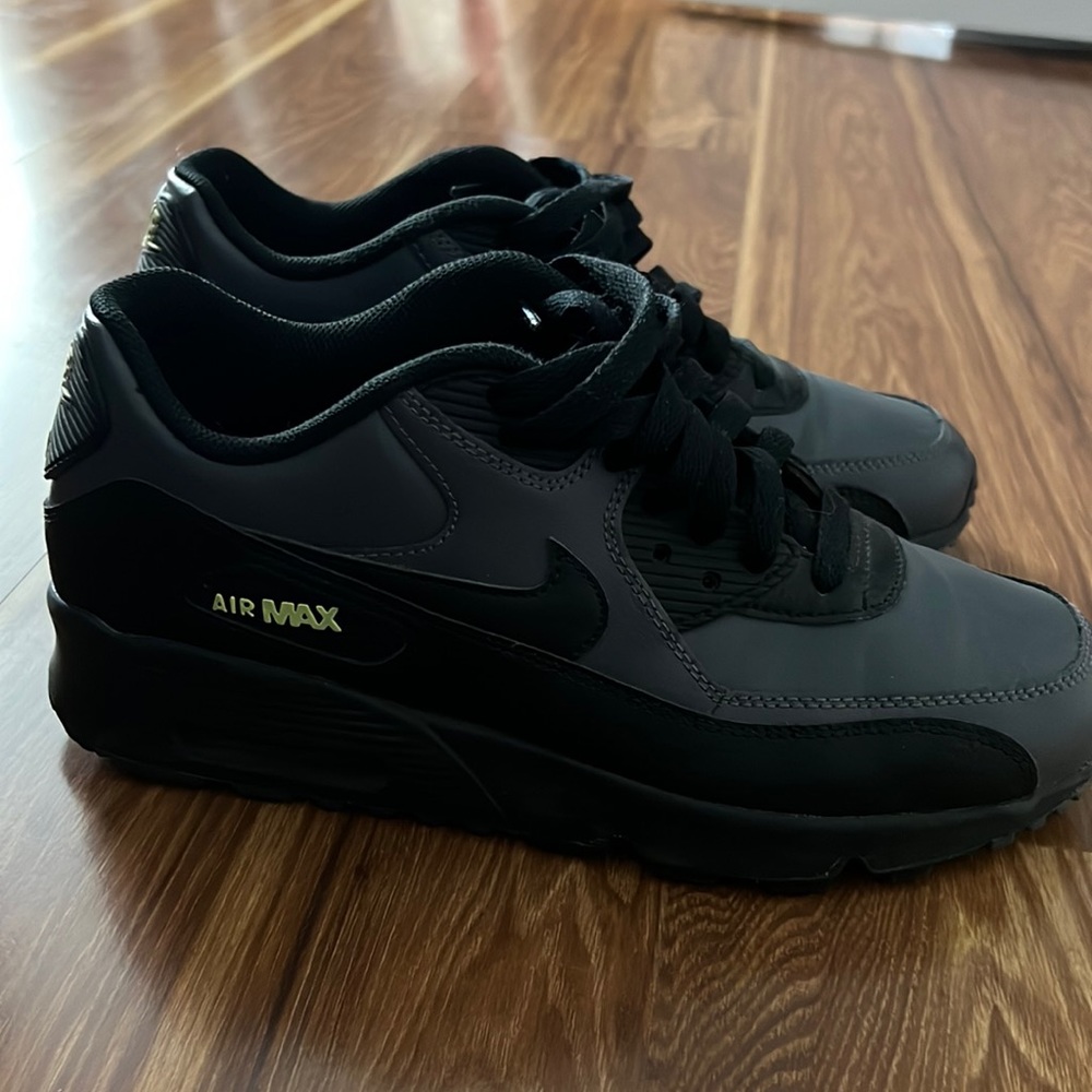 Nike air max 90, size 7y
